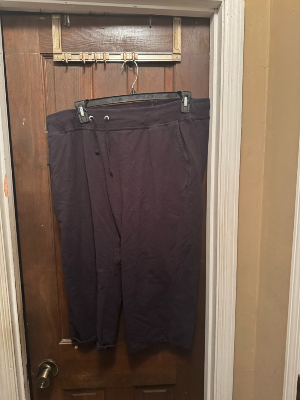 Women’s XXL Black Hanes Drawstring Sweatpants Capris